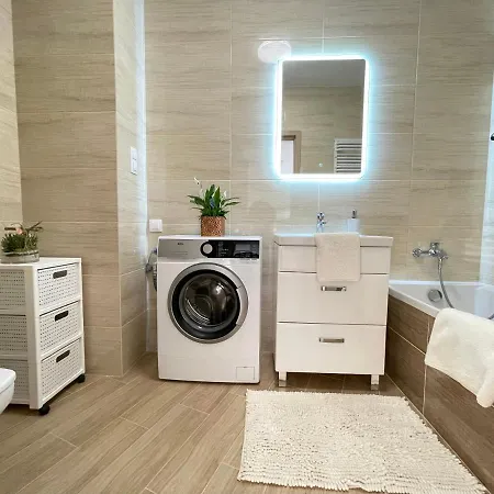 Apartament Lucy *
